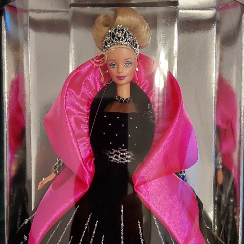 1998 HAPPY HOLIDAYS BARBIE , NRFBOX GORGEOUS & RARE - Picture 13 of 16